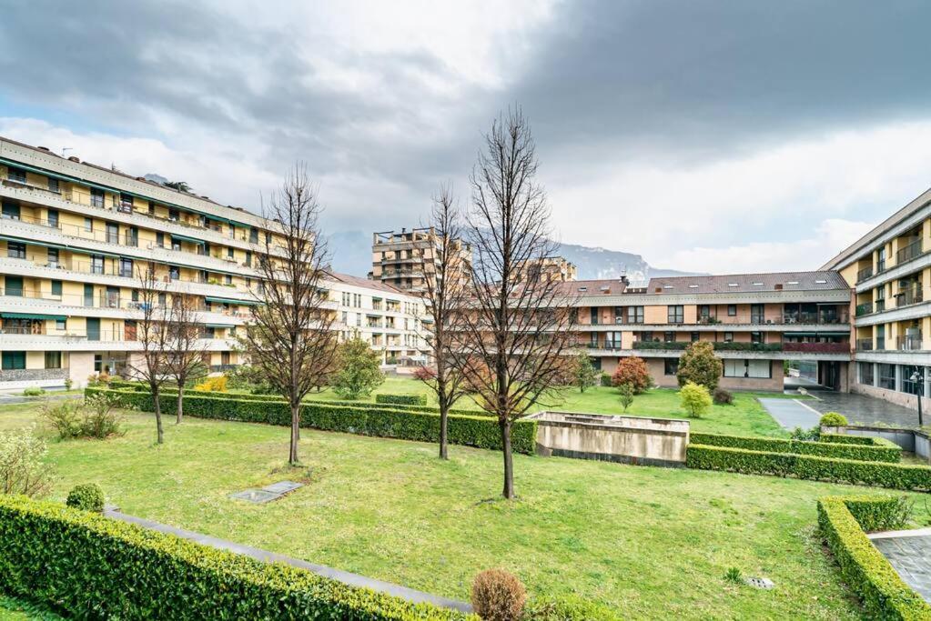 Broletto Park Apartment - Affitti Brevi Italia Lecco Buitenkant foto