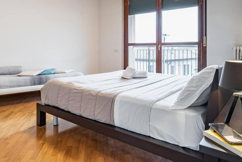Broletto Park Apartment - Affitti Brevi Italia Lecco Buitenkant foto