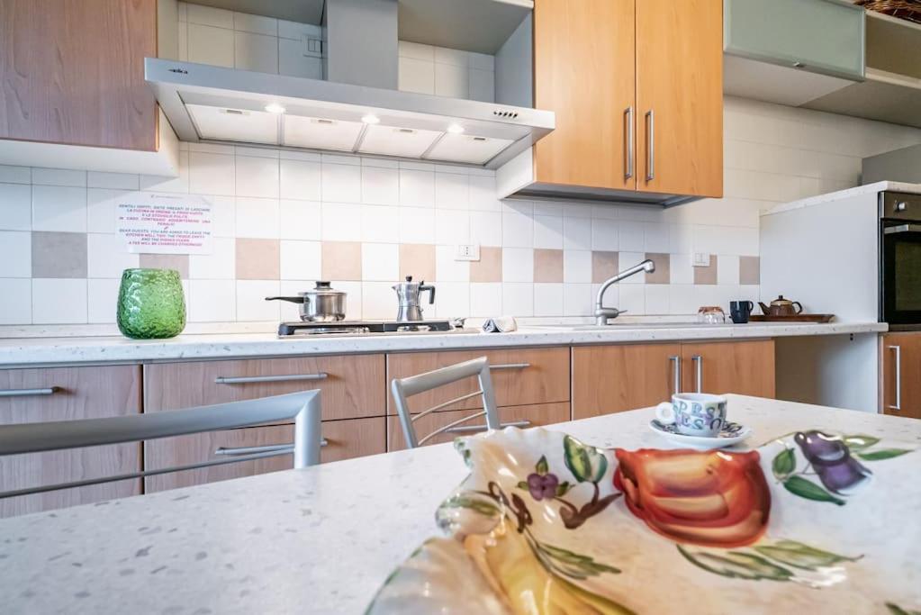 Broletto Park Apartment - Affitti Brevi Italia Lecco Buitenkant foto