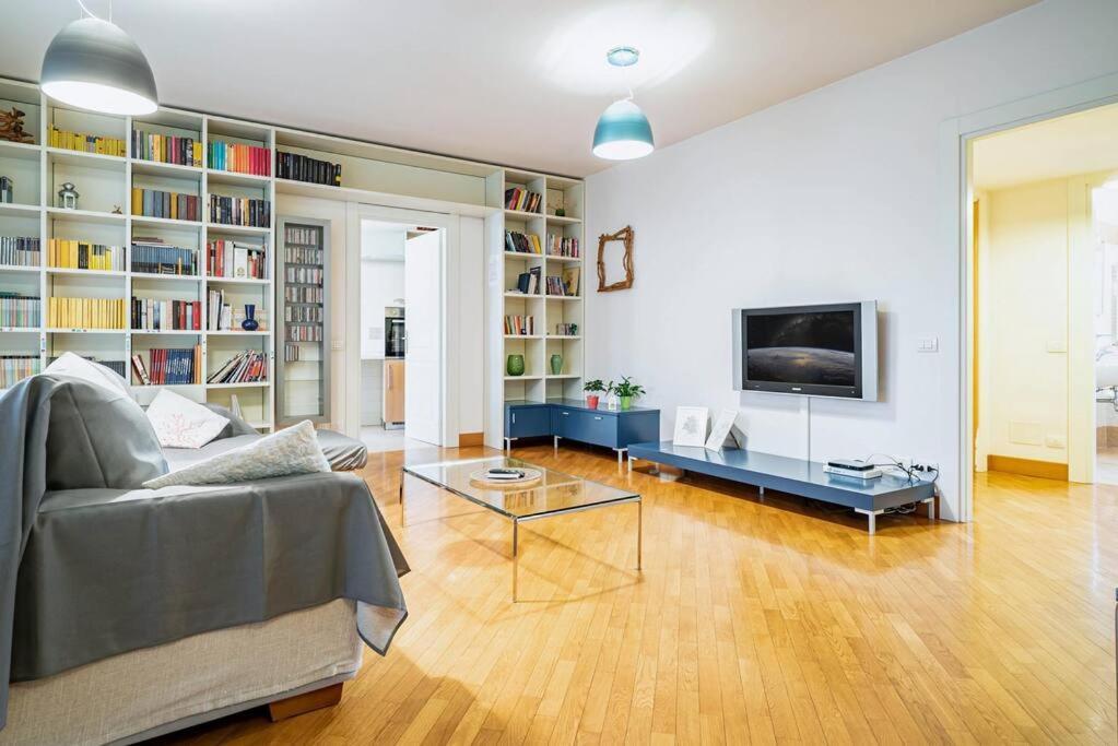 Broletto Park Apartment - Affitti Brevi Italia Lecco Buitenkant foto