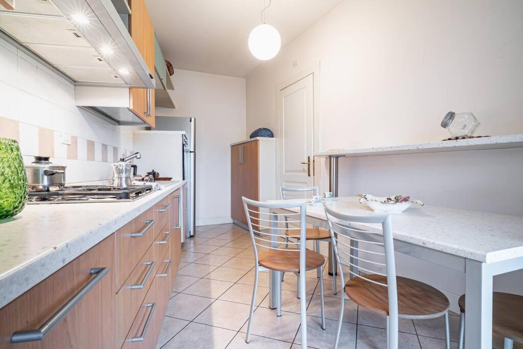 Broletto Park Apartment - Affitti Brevi Italia Lecco Buitenkant foto