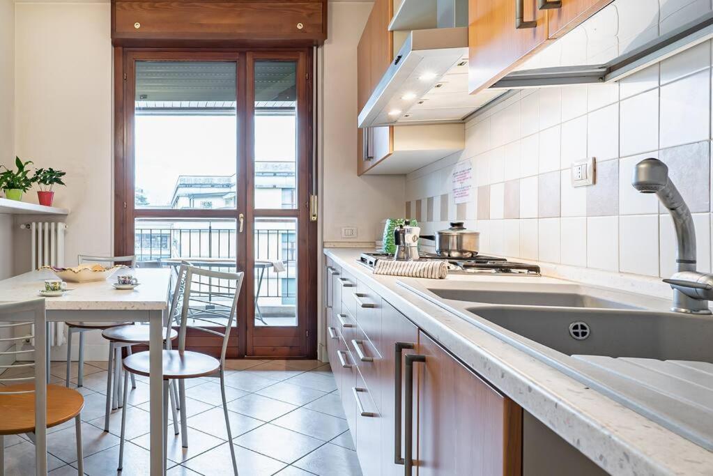 Broletto Park Apartment - Affitti Brevi Italia Lecco Buitenkant foto